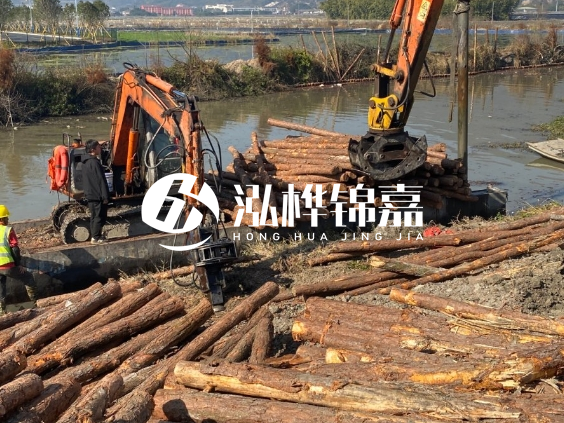 湖南松木樁批發(fā)廠家-5米松木樁批發(fā)1000根有優(yōu)惠嗎？